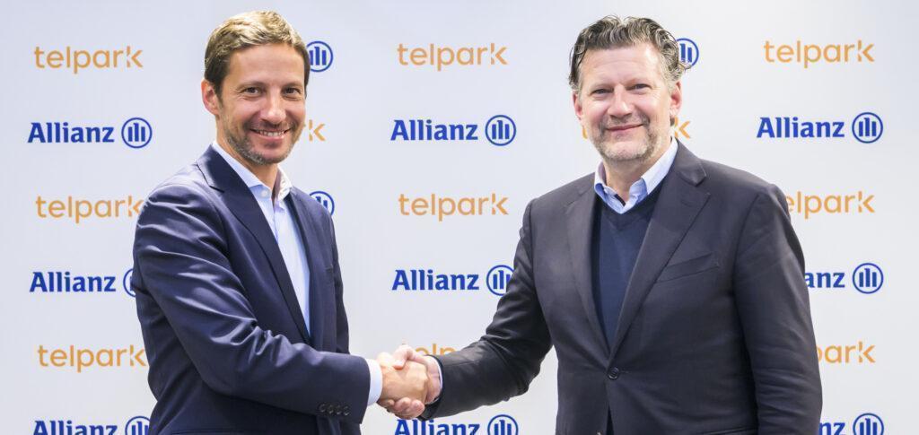 Firma de la nueva colaboración entre Allianz y Telpark