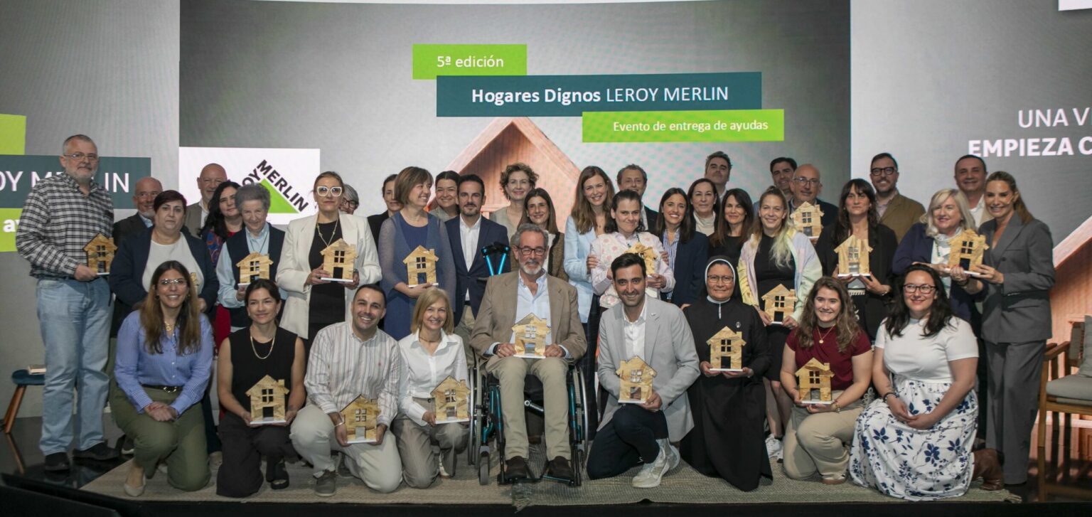 Acto de entrega de la 5ª edición de Hogares Dignos - Imagen cedida por Leroy Merlin España