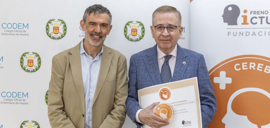 Entrega del certificado de Espacio Cerebroprotegido al CODEM - Imagen cedida por Fundación Freno al Ictus