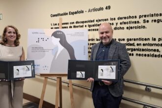 El CERMI y Correos presentan un sello dedicado al artículo 49 de la Constitución como símbolo de derechos, inclusión y ciudadanía