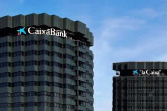 Exterior Edificio Caixabank corporativo Barcelona