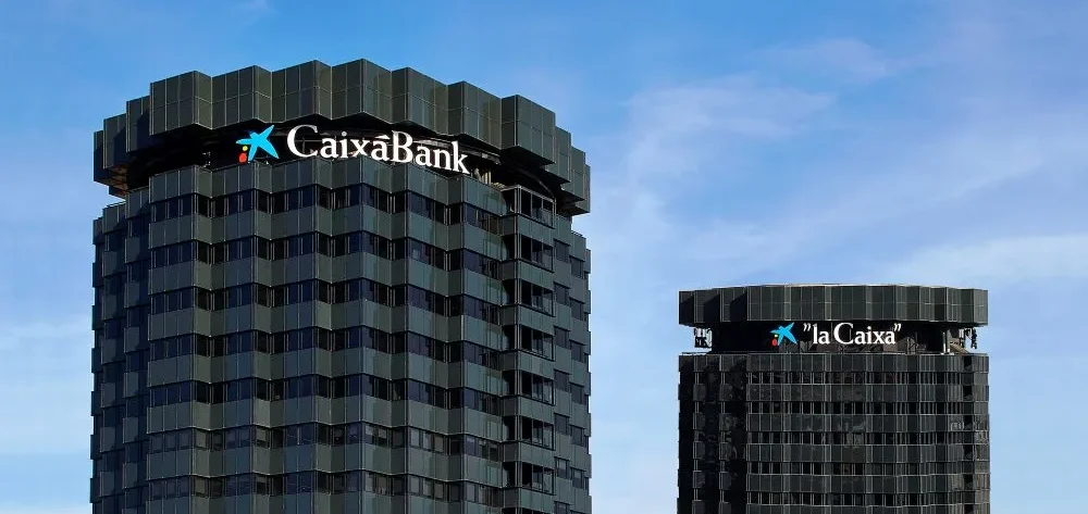 Exterior Edificio Caixabank corporativo Barcelona