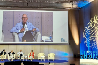 Simposio sobre los "Nuevos paradigmas en el control de la Enfermedad Pulmonar Obstructiva Crónica (EPOC) y la remisión clínica del Asma" de Chiesi España en el 59º Congreso SEPAR