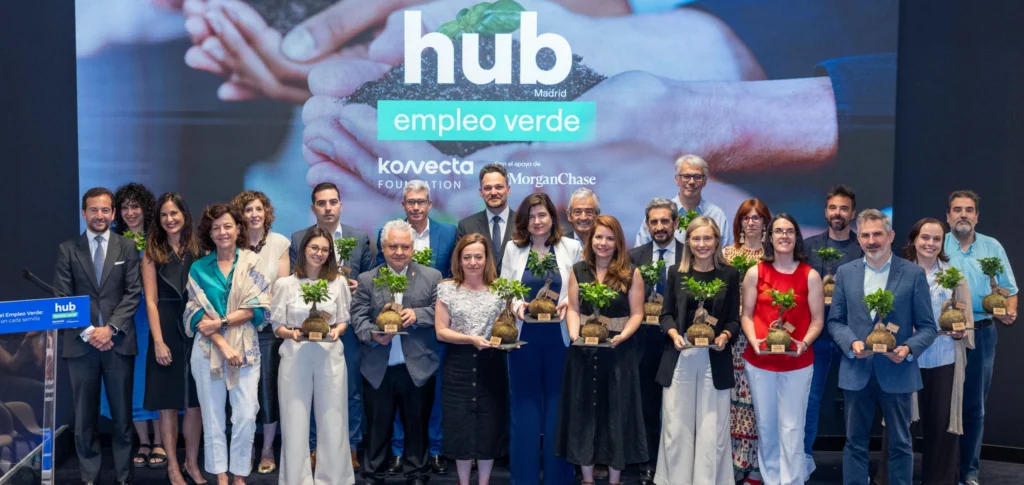 Foto de familia evento HUB empleo verde