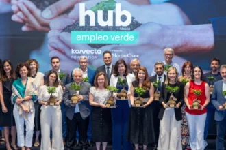 Foto de familia evento HUB empleo verde