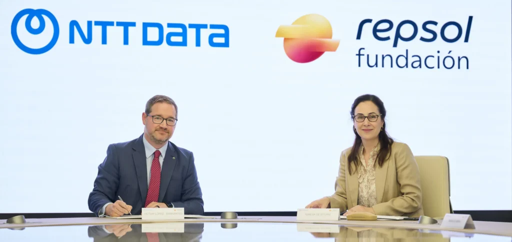 Firma Fundación Repsol y NTT DATA