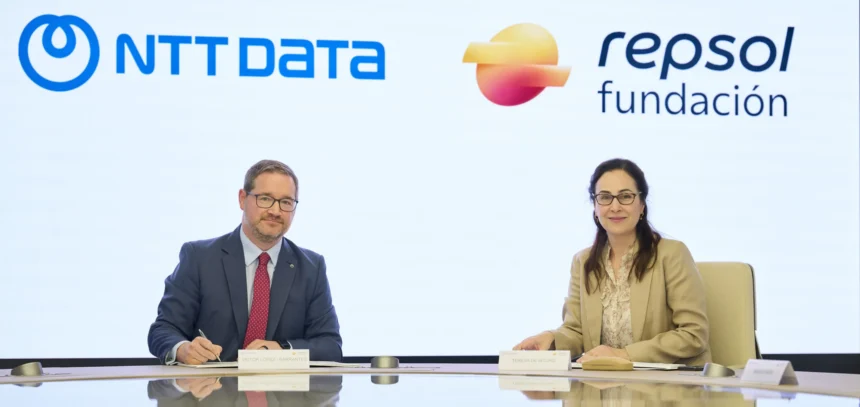 Firma Fundación Repsol y NTT DATA