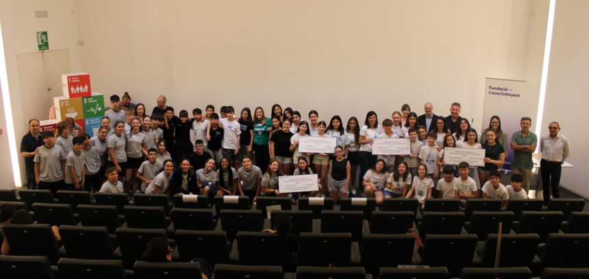 Participantes de la II edición del concurso “Fes la teua escola més sostenible!” - Fundació Caixa Ontinyent