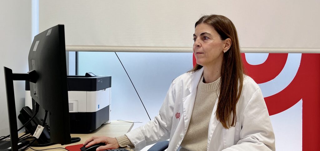 La doctora Paloma Lluch, en la consulta Digestivo Ribera Mestalla