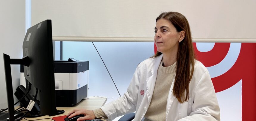 La doctora Paloma Lluch, en la consulta Digestivo Ribera Mestalla