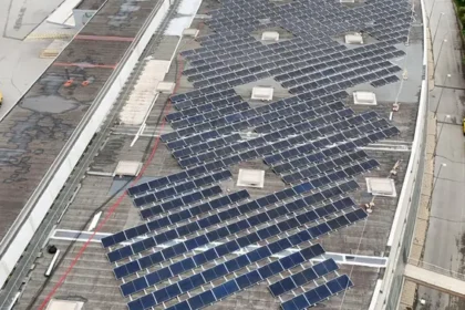Correos reduce un 24,57% el consumo energético del CTA de Sant Cugat con nueva planta fotovoltaica