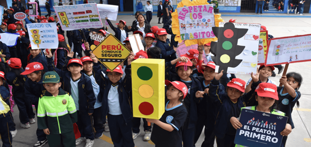 Touring y Automóvil Club del Perú propone el regreso de la educación vial desde el colegio