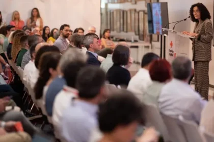 La desinformación debilita la respuesta humanitaria y pone en riesgo a millones, según Cruz Roja Española