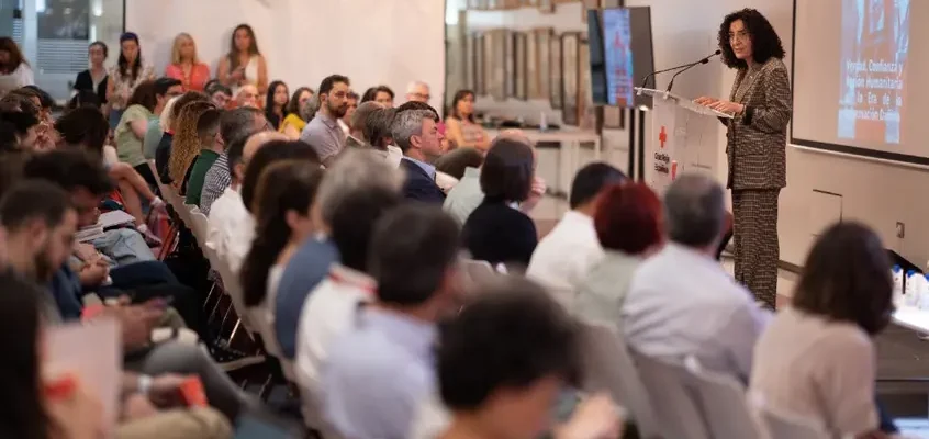 La desinformación debilita la respuesta humanitaria y pone en riesgo a millones, según Cruz Roja Española