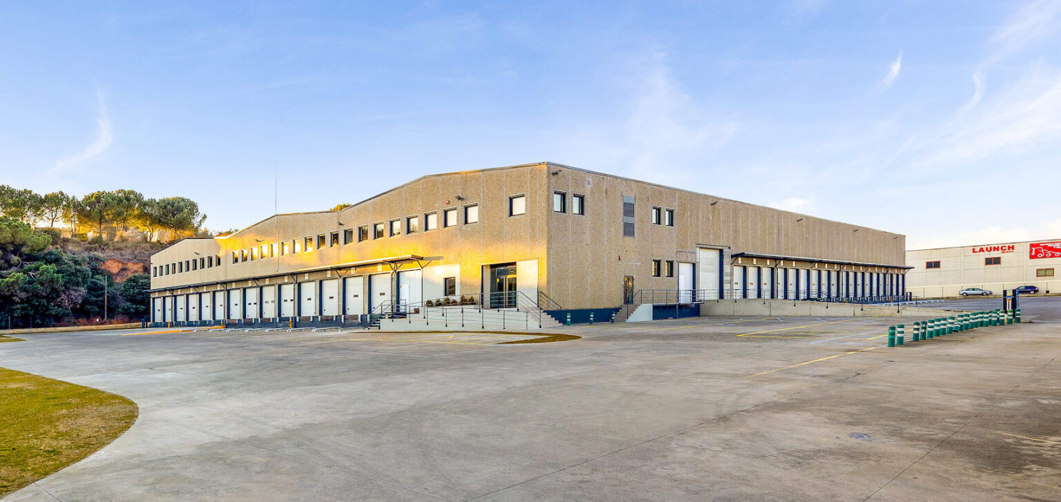 InPost amplía su capacidad logística en el Vallés asesorada por Savills