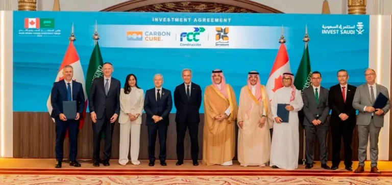 FCC Construcción junto Saudi Building Company, Almabani y Carbon Cure Canada, Carbon Cure Technologies han firmado un acuerdo para implementar tecnología de hormigón bajo en carbono
