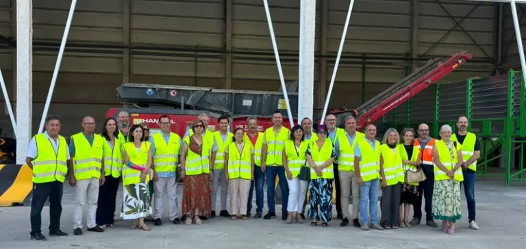 El presidente de la Diputación de Valencia visita el complejo de Llíria operado por Urbaser