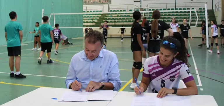 Fundació Caixa Ontinyent impulsa formación y valores deportivos a más de 300 jóvenes en Ontinyent