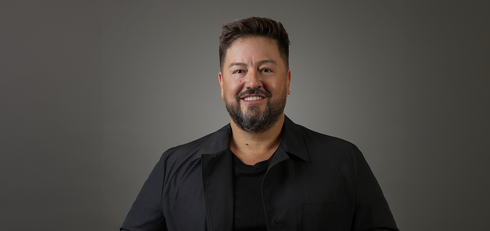 Jorge Lukowski, experto en marketing, negocios y diversidad