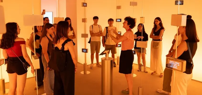 La exposición sobre digitalización de MWCapital duplica asistentes y promueve reflexión social en Barcelona