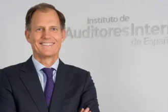 Manuel de Alzúa impulsa la auditoría interna para fortalecer el buen gobierno en España