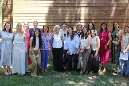 Banco Santander y Fundación Integra culminan la X edición de “De Mujer a Mujer”, programa que impulsa la empleabilidad de mujeres víctimas de violencia