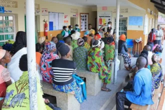 Laboratorios Viñas contribuye a mejorar la salud de 1,8 millones de refugiados en Uganda