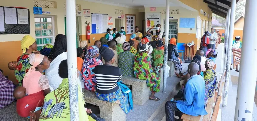 Laboratorios Viñas contribuye a mejorar la salud de 1,8 millones de refugiados en Uganda