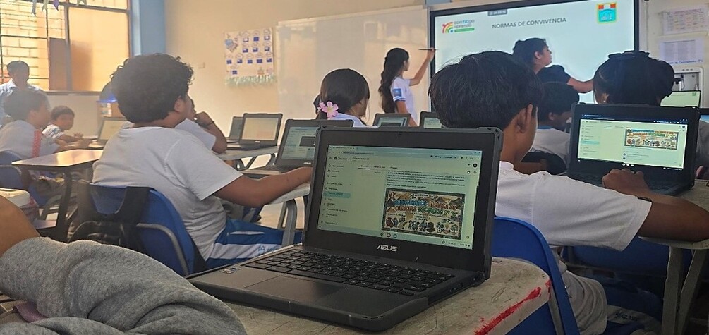 ASUS fortalece la calidad educativa en Tumbes con la entrega de más de 1,600 laptops para estudiantes y docentes