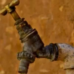 En España, el envejecimiento de tuberías afecta la calidad del agua en más del 50% de las viviendas
