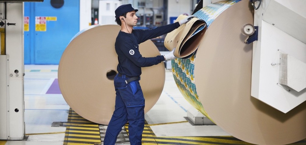 Tetra Pak acelera soluciones para una industria alimentaria más sostenible y reduce un 56% de emisiones de GEI en sus operaciones