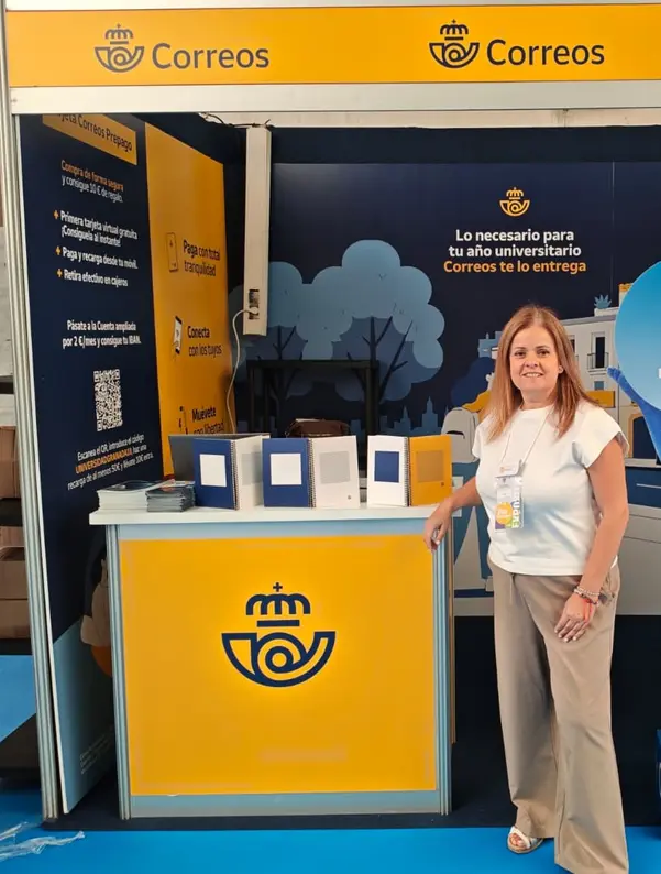 Correos facilita la integración universitaria en Granada con servicios adaptados a estudiantes