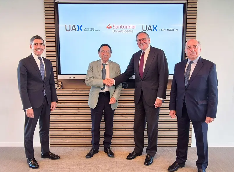 UAX y Banco Santander impulsan 454 becas para mejorar la empleabilidad y internacionalización universitaria