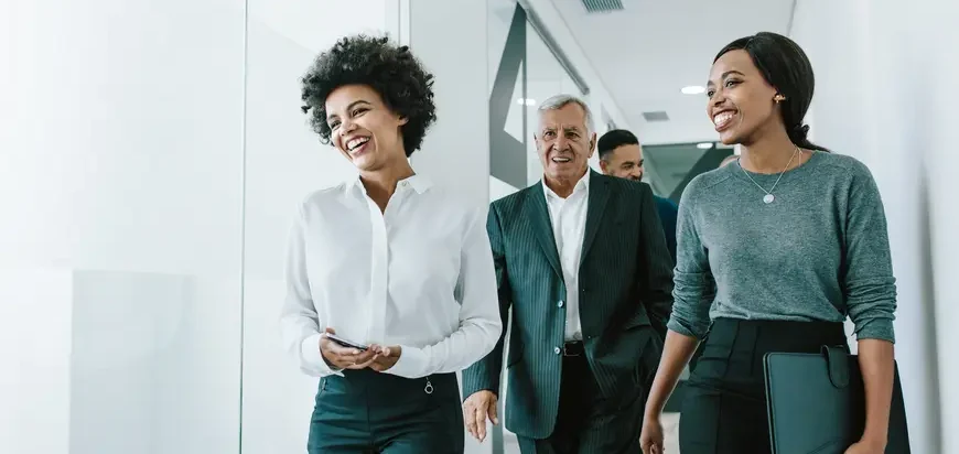 CGI mejora la integración responsable de IA generativa y gestión de datos en sector público
