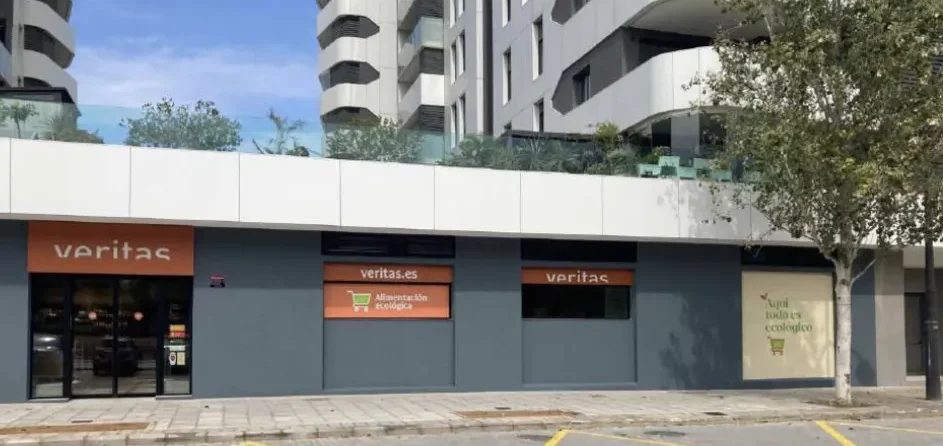Veritas amplía a 7 sus supermercados en Valencia para impulsar el consumo ecológico local