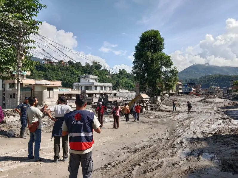 Mutuactivos duplica fondos para atender a afectados por inundaciones en Nepal