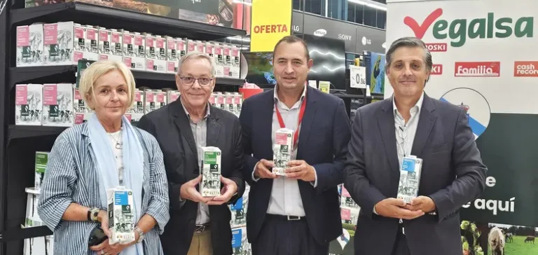 Vegalsa-Eroski comercializa más de 46 millones de litros de leche gallega en 10 años