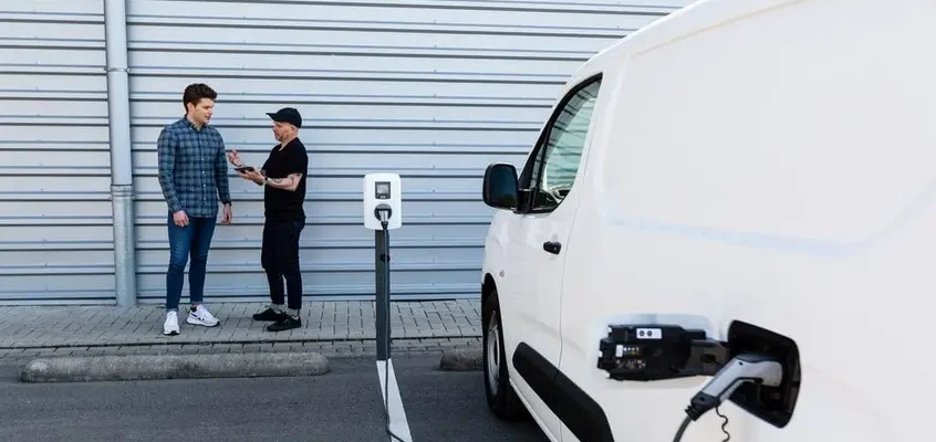 Ayvens España impulsa electrificación con 20,3% de su flota integrada por vehículos híbridos y eléctricos
