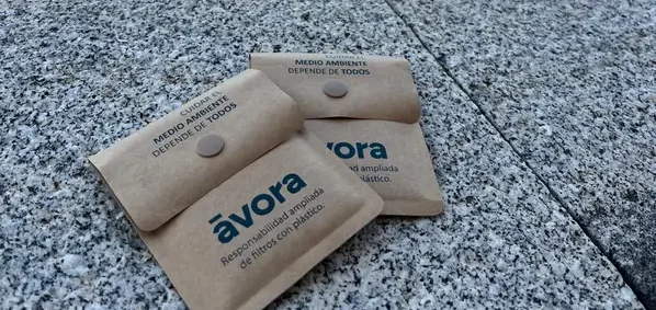Ávora distribuye 112.000 ceniceros reutilizables para reducir la basura dispersa en España