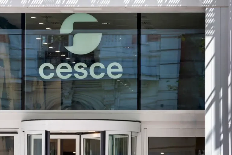 Cesce reduce un 64% las emisiones vinculadas a hidrocarburos y aumenta la financiación climática al 42%