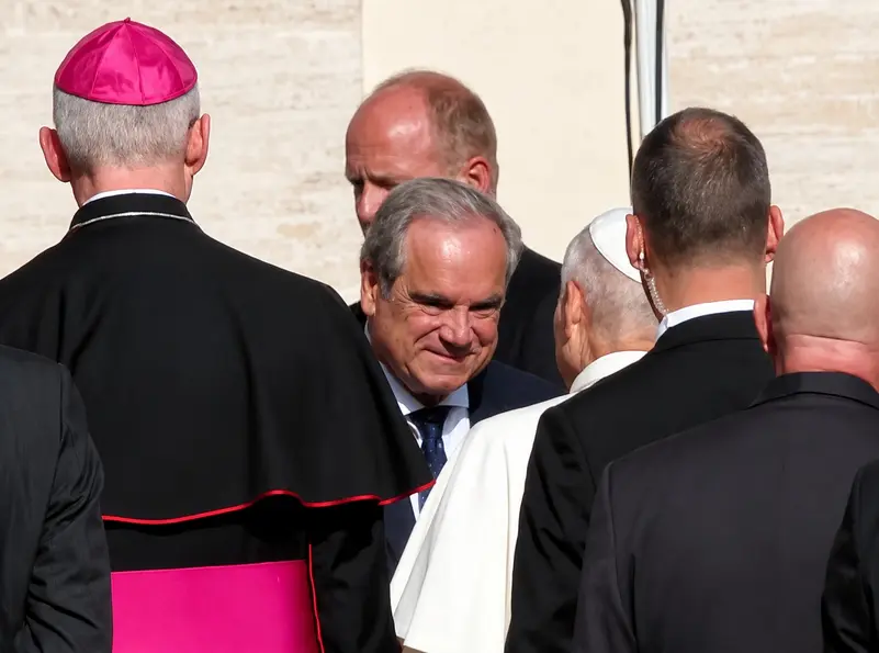 Farmacéuticos europeos sitúan la atención a personas vulnerables en el centro de su labor ante León XIV