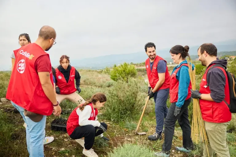 Cofidis contribuye a restaurar la Sierra de la Paramera tras el incendio que arrasó 22.000 hectáreas