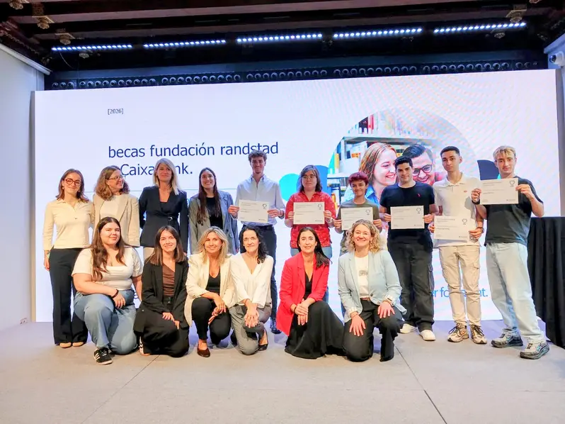 Fundación Randstad mejora oportunidades educativas para 10 estudiantes con discapacidad en España